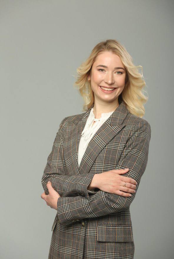 Крилова Діна